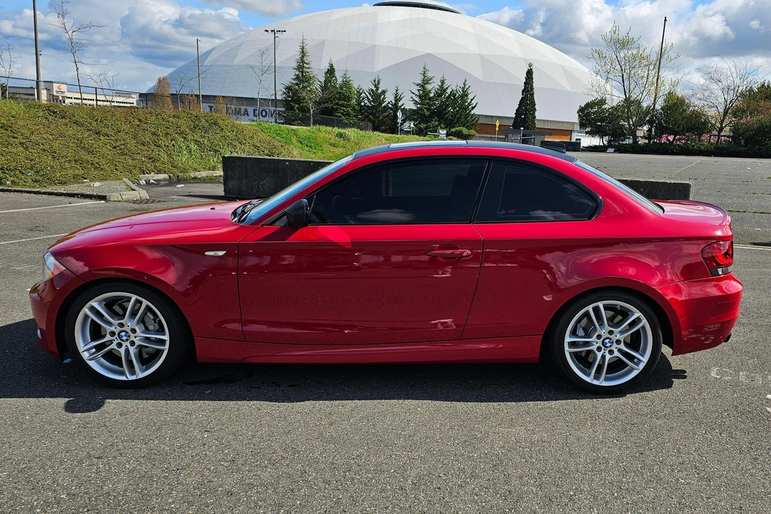 2011 BMW E82 135i & 135is - Image 9 of 31