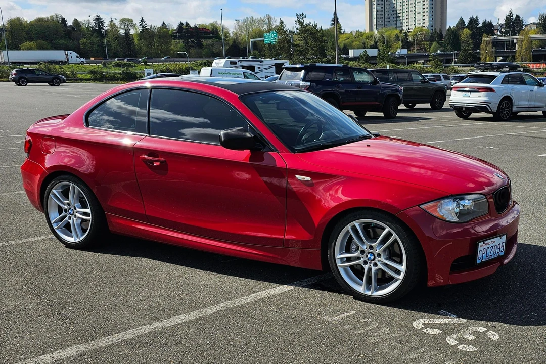2011 BMW E82 135i & 135is - Image 14 of 31
