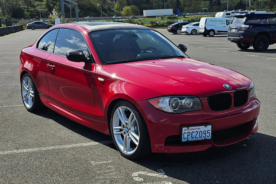 2011 BMW E82 135i & 135is - Image 15 of 31
