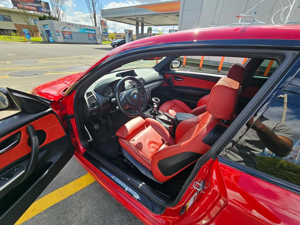 2011 BMW E82 135i & 135is - Image 28 of 31