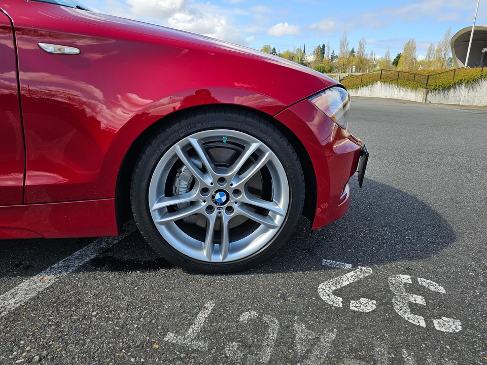 2011 BMW E82 135i & 135is - Image 20 of 31