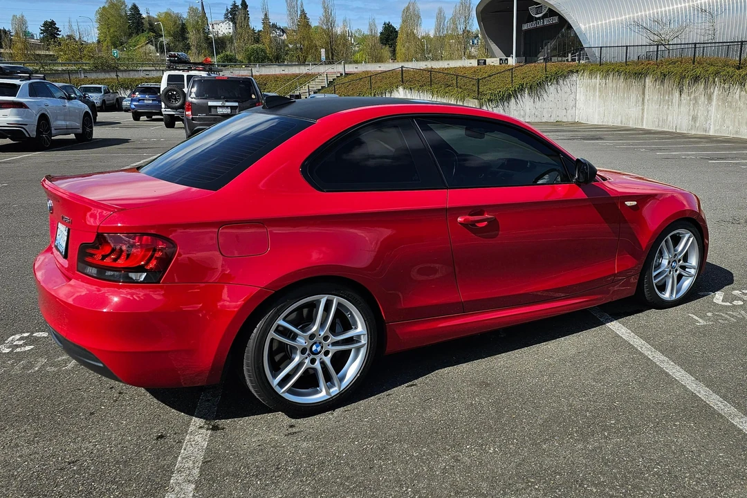 2011 BMW E82 135i & 135is - Image 13 of 31