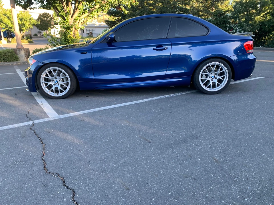 2011 BMW E82 135i & 135is - Image 14 of 31
