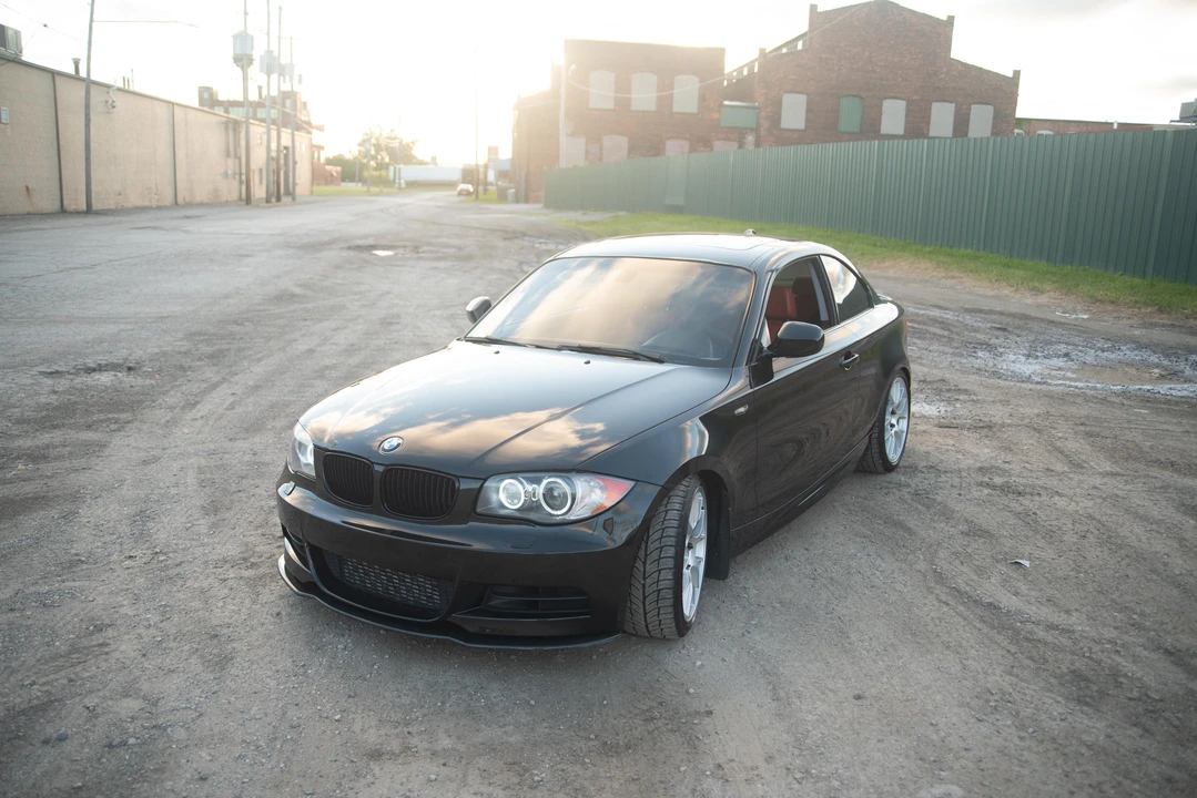 2011 BMW E82 135i & 135is - Image 12 of 31
