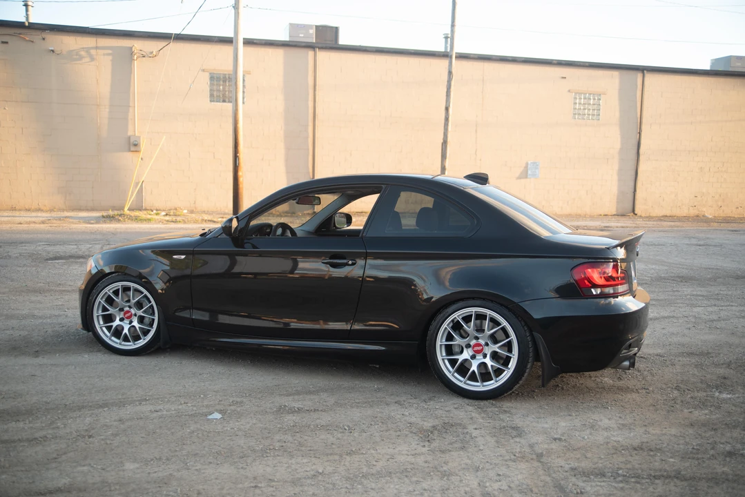 2011 BMW E82 135i & 135is - Image 19 of 31