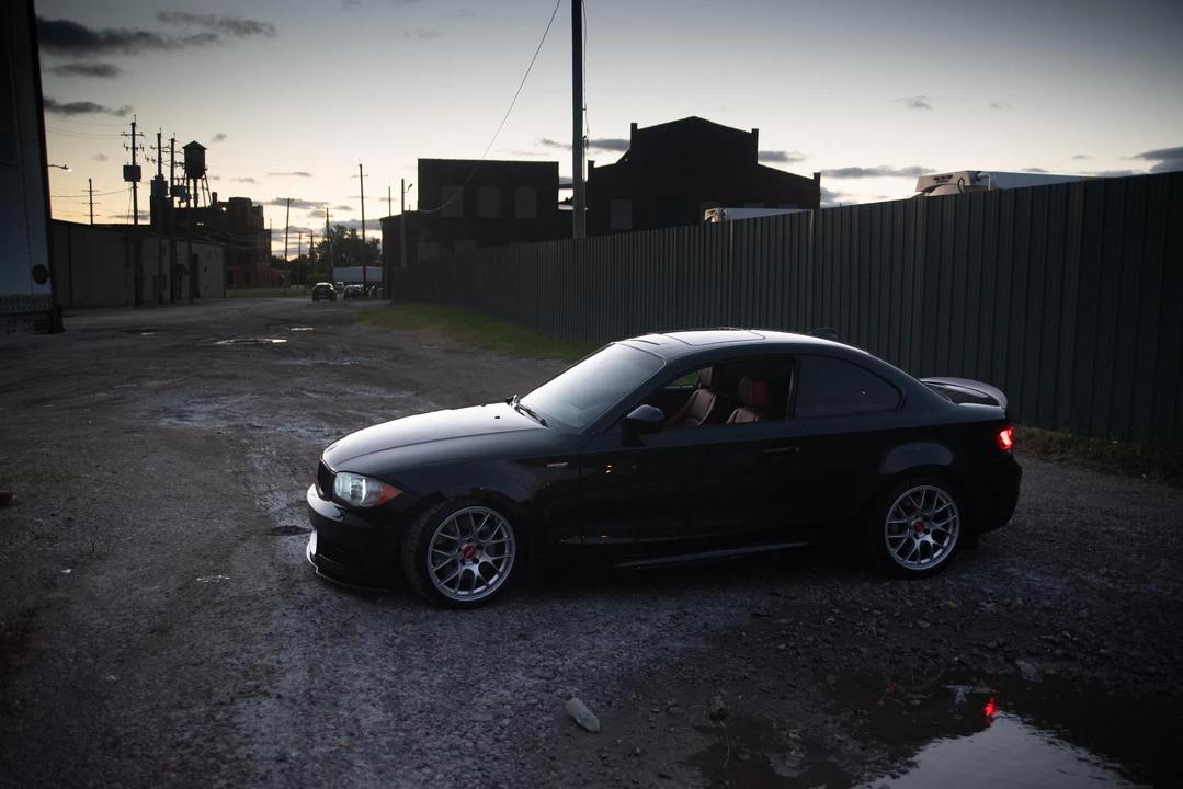 2011 BMW E82 135i & 135is - Image 16 of 31