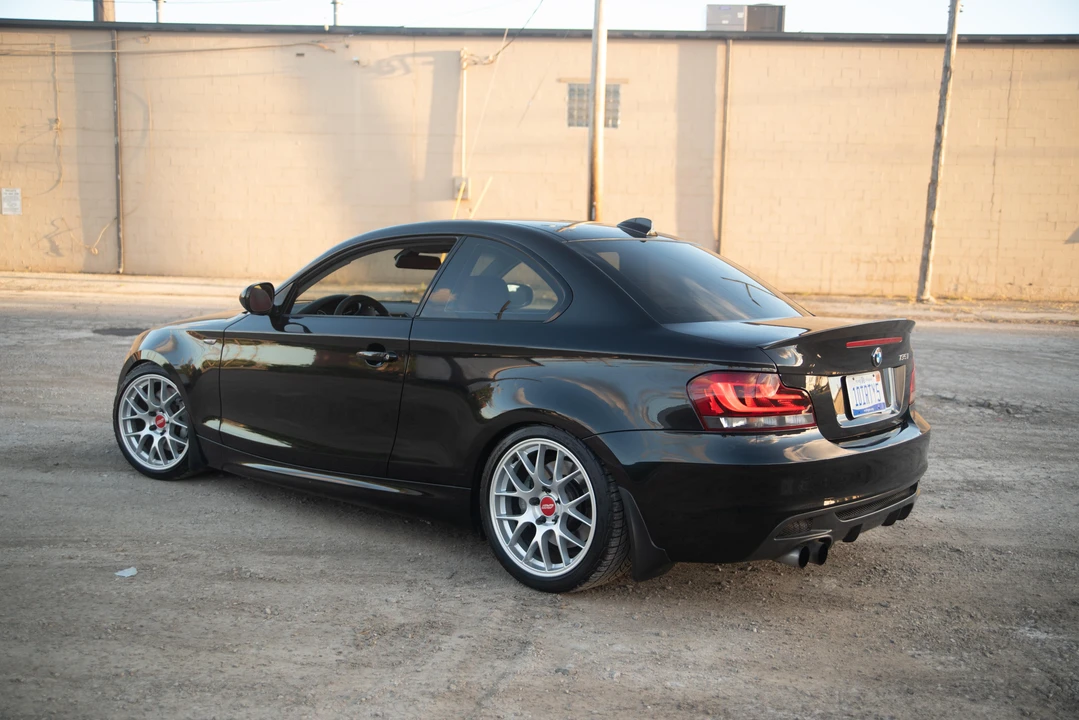 2011 BMW E82 135i & 135is - Image 21 of 31