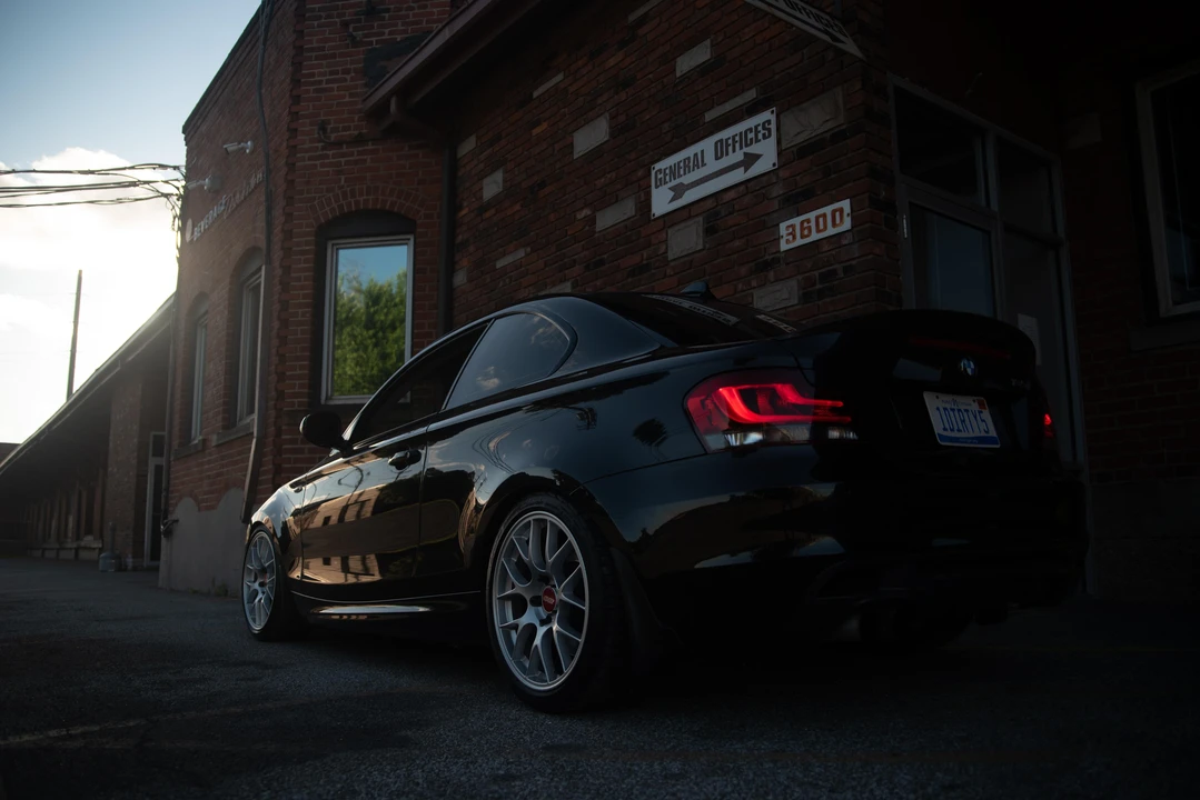 2011 BMW E82 135i & 135is - Image 23 of 31