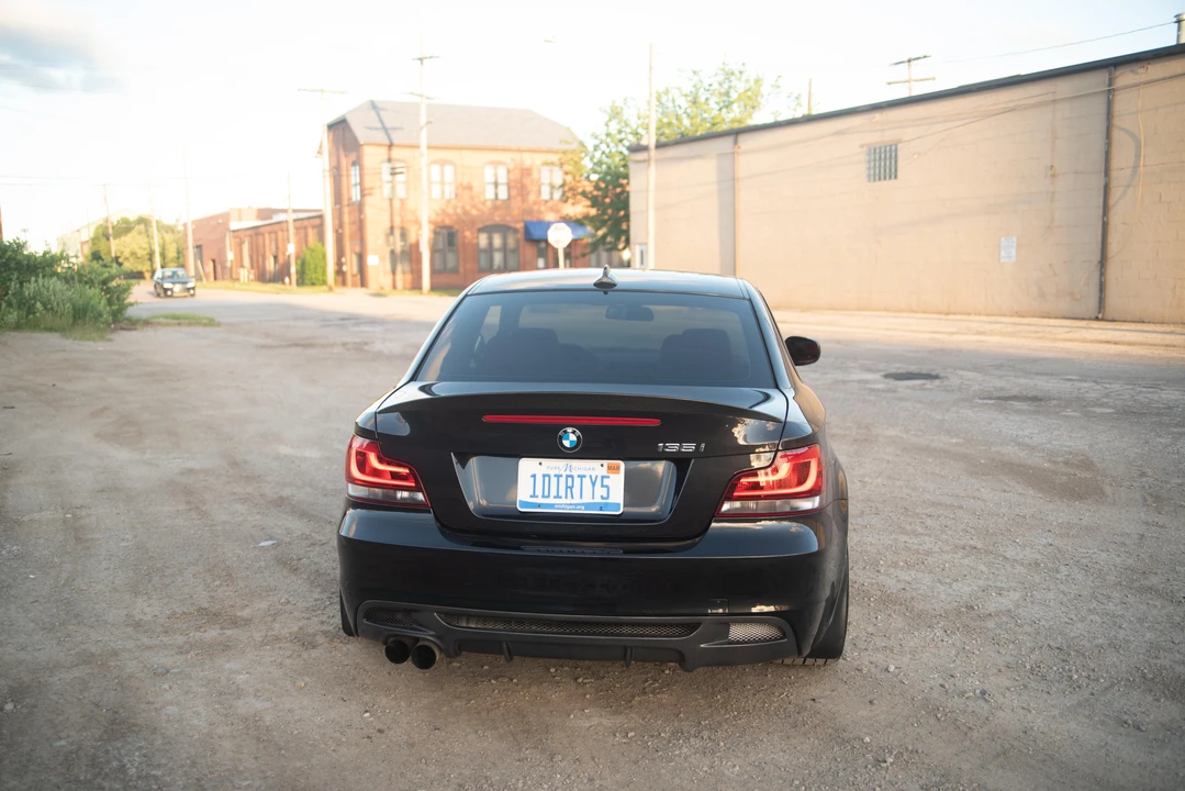 2011 BMW E82 135i & 135is - Image 30 of 31