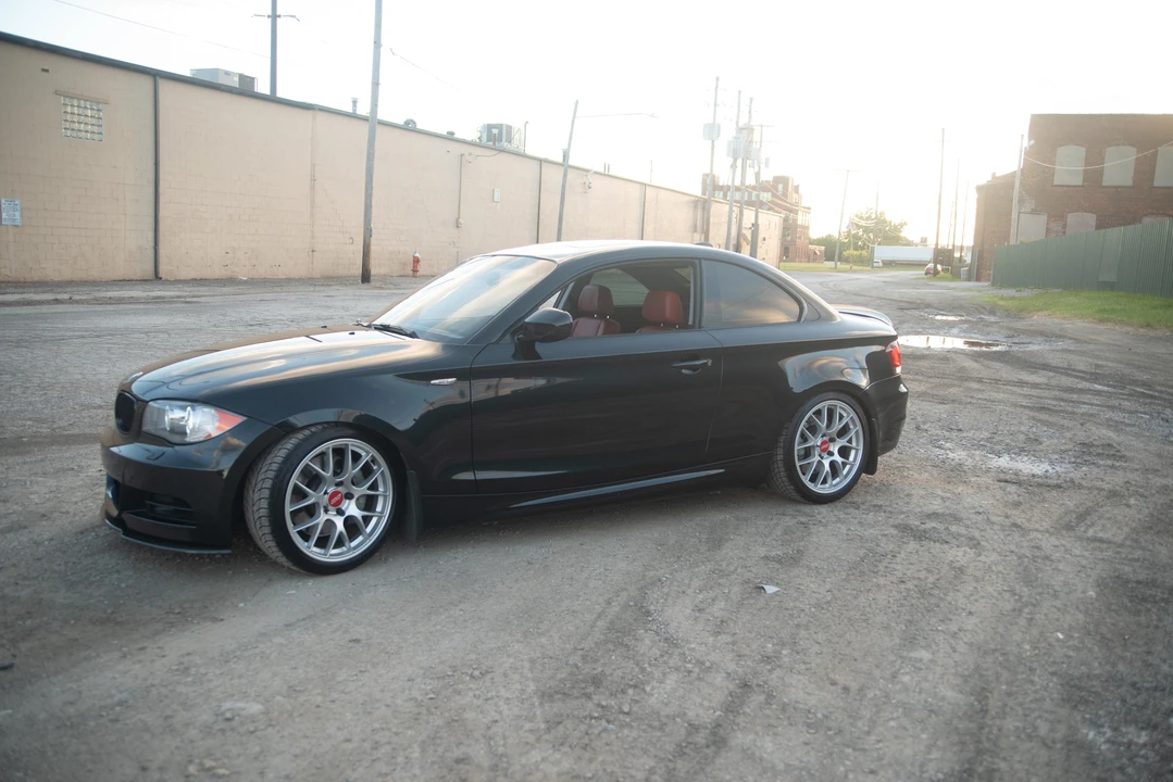 2011 BMW E82 135i & 135is - Image 15 of 31