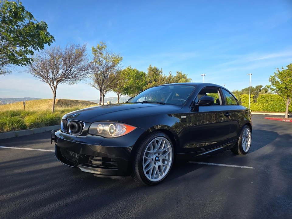 2011 BMW E82 135i & 135is - Image 6 of 31