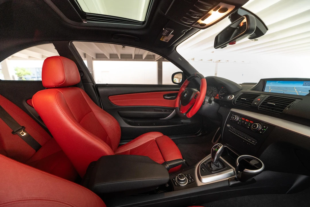 2011 BMW E82 135i & 135is - Image 30 of 31