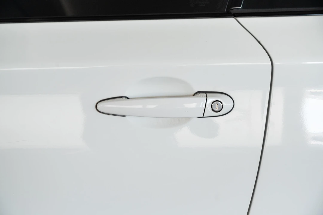 2011 BMW E82 135i & 135is - Image 15 of 31