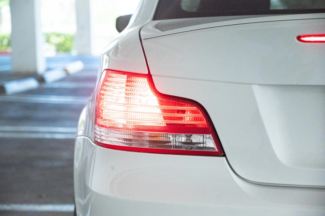 2011 BMW E82 135i & 135is - Image 17 of 31