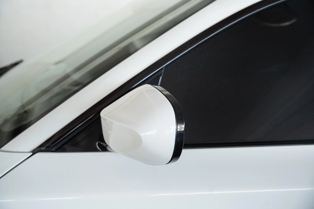 2011 BMW E82 135i & 135is - Image 14 of 31