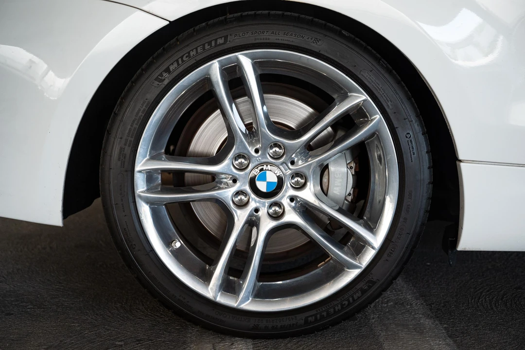 2011 BMW E82 135i & 135is - Image 23 of 31