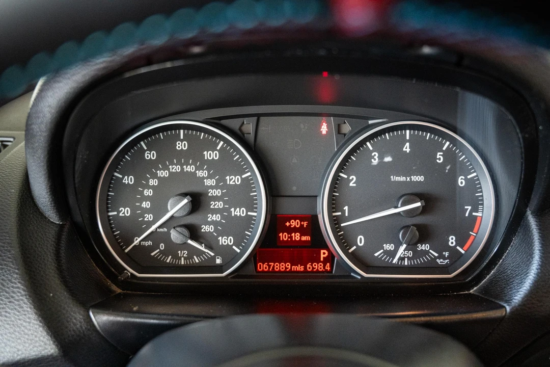 2011 BMW E82 135i & 135is - Image 28 of 31