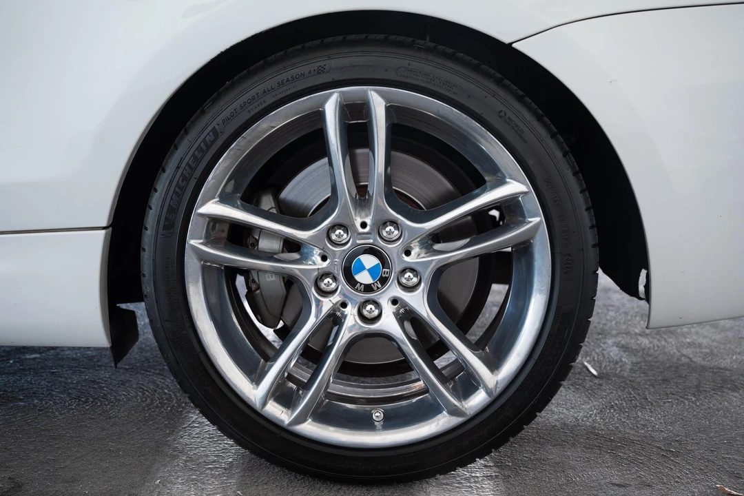 2011 BMW E82 135i & 135is - Image 22 of 31