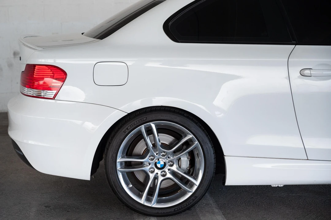 2011 BMW E82 135i & 135is - Image 19 of 31