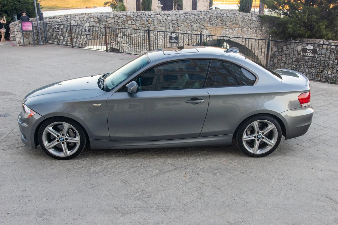 2011 BMW E82 135i & 135is - Image 15 of 31