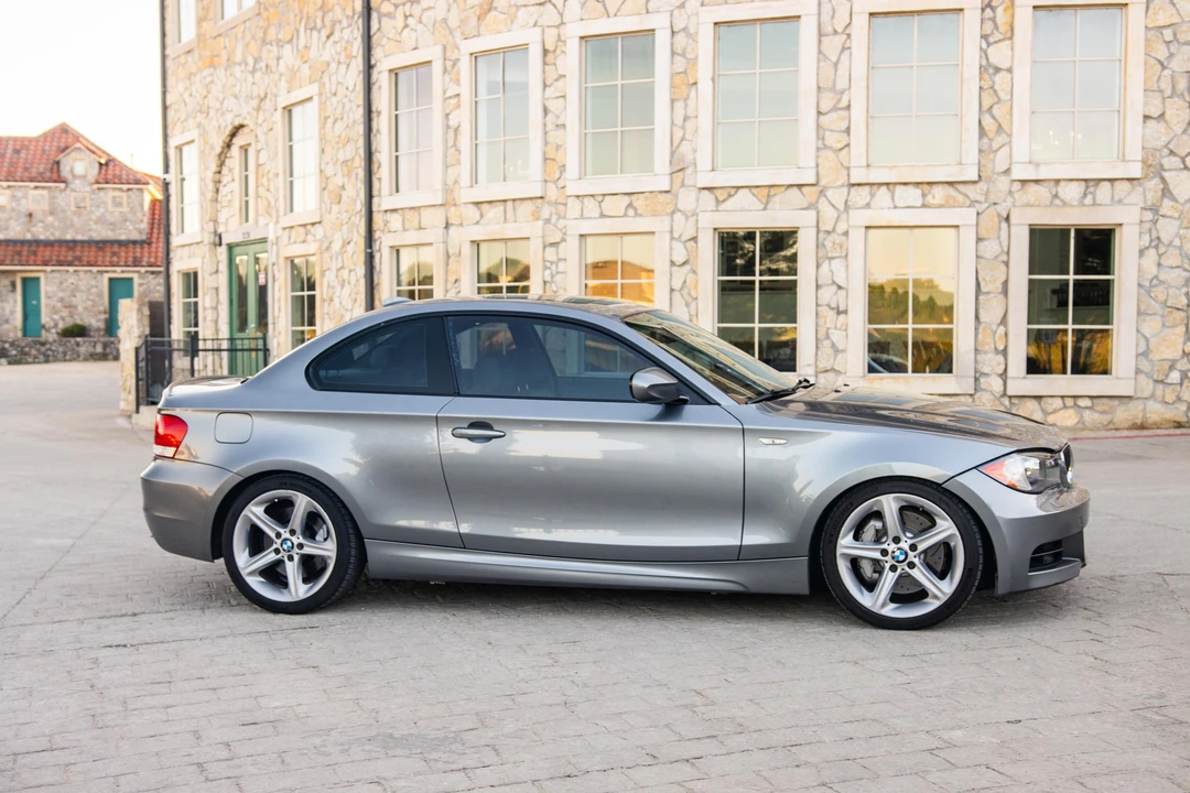 2011 BMW E82 135i & 135is - Image 27 of 31