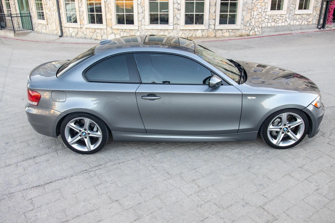 2011 BMW E82 135i & 135is - Image 25 of 31