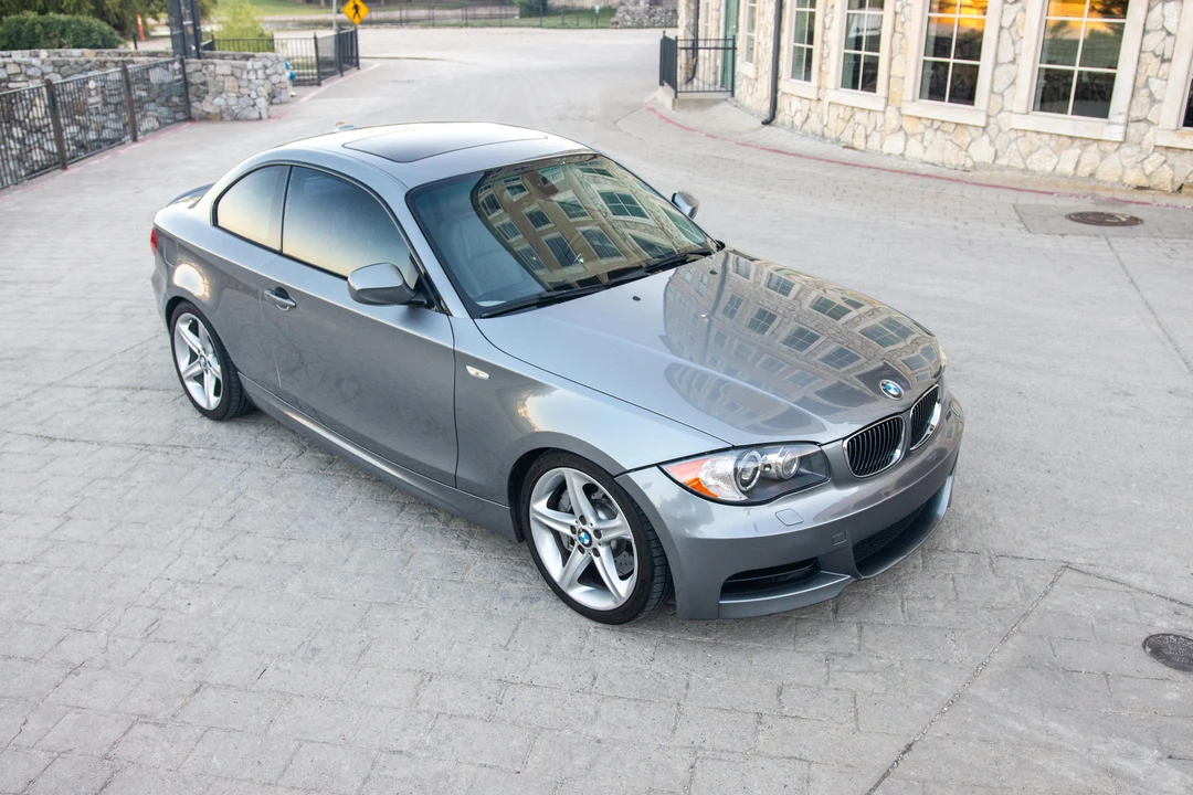 2011 BMW E82 135i & 135is - Image 29 of 31