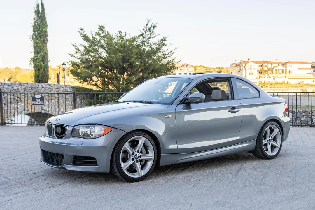 2011 BMW E82 135i & 135is - Image 13 of 31