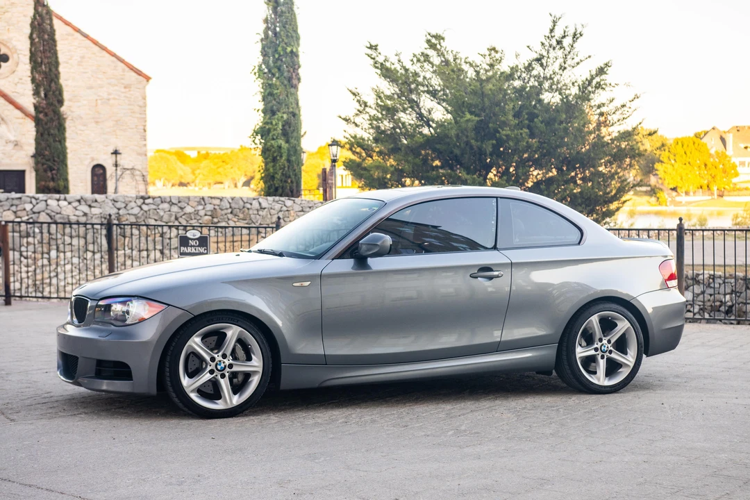2011 BMW E82 135i & 135is - Image 14 of 31