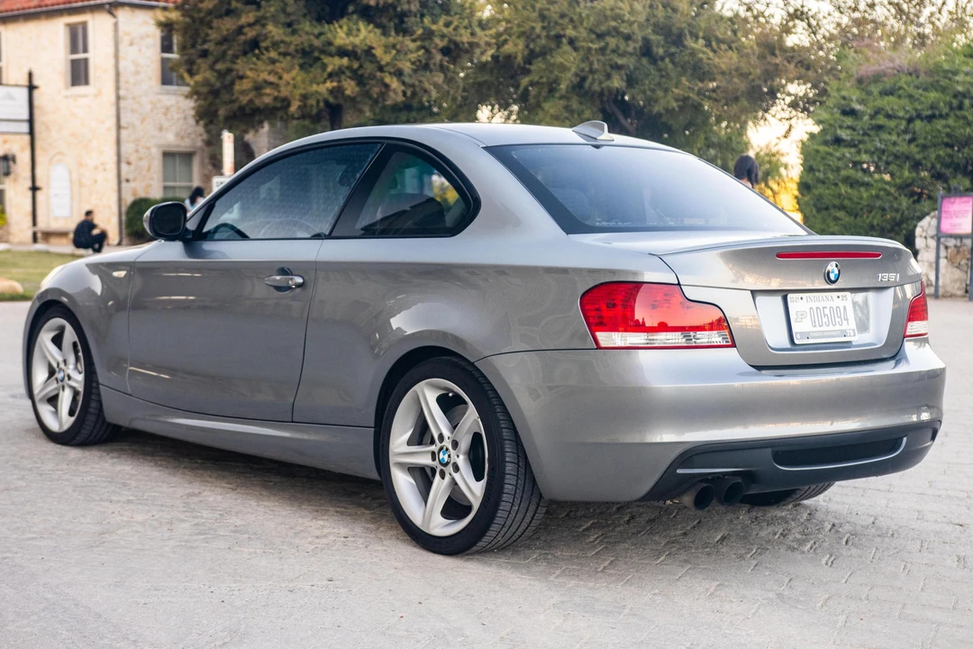2011 BMW E82 135i & 135is - Image 4 of 31