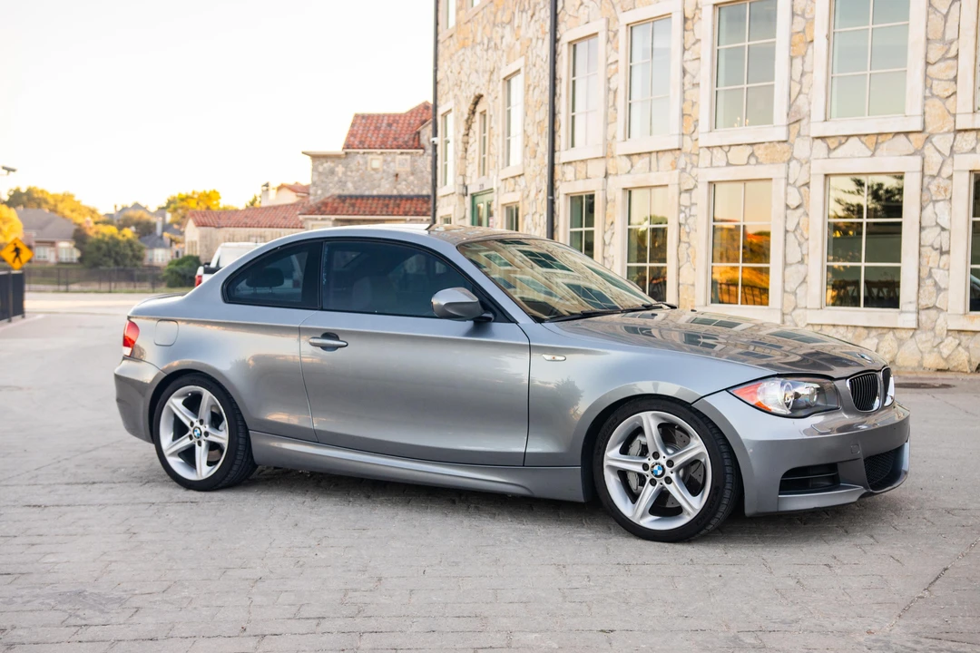 2011 BMW E82 135i & 135is - Image 28 of 31
