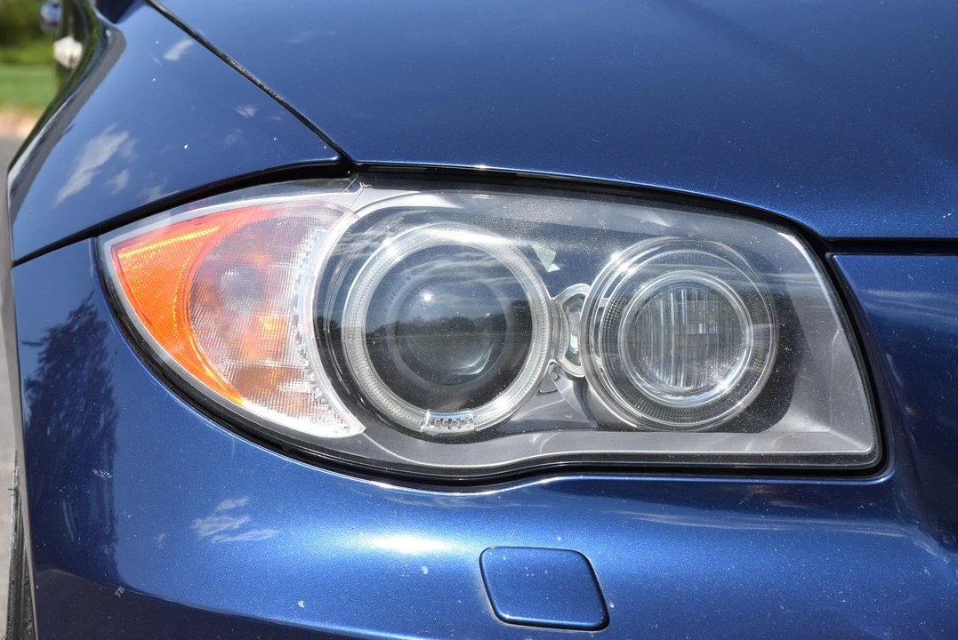 2011 BMW E82 135i & 135is - Image 16 of 31