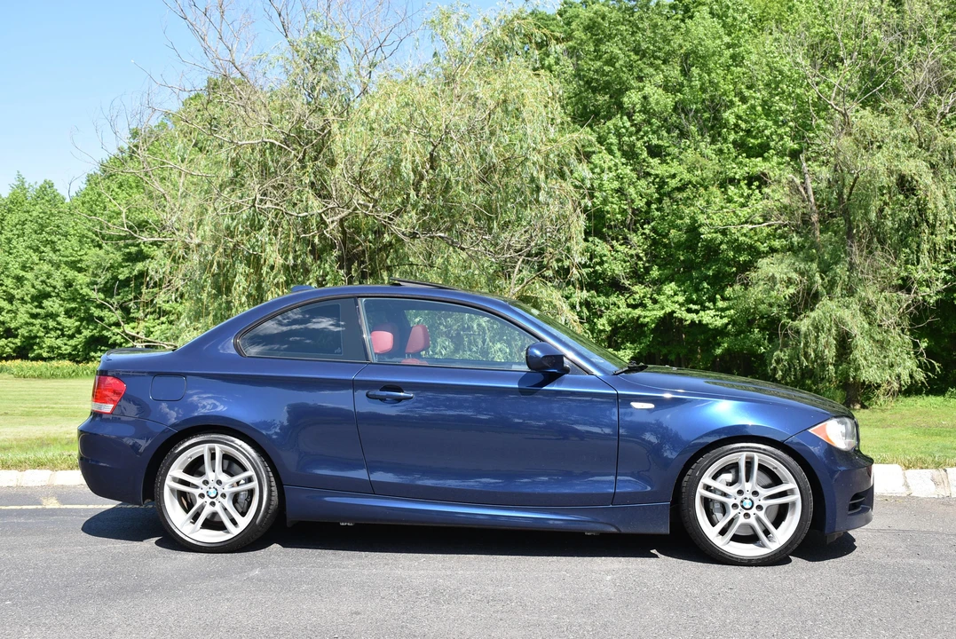 2011 BMW E82 135i & 135is - Image 12 of 31