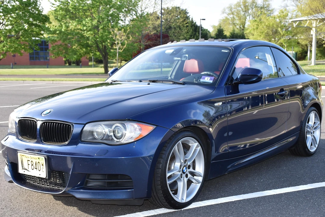 2011 BMW E82 135i & 135is - Image 8 of 31