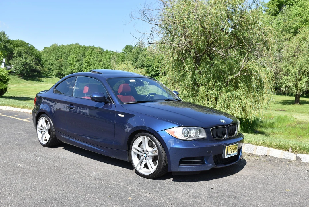 2011 BMW E82 135i & 135is - Image 14 of 31