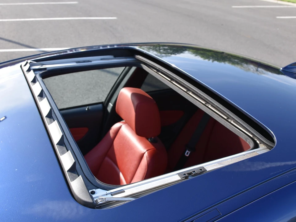 2011 BMW E82 135i & 135is - Image 19 of 31
