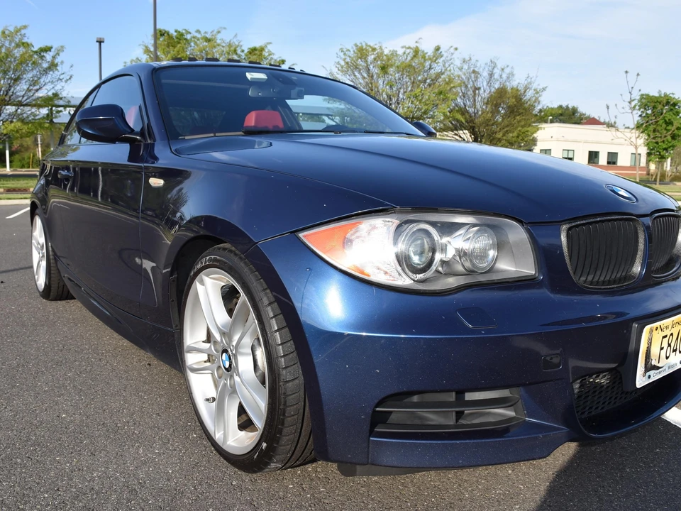 2011 BMW E82 135i & 135is - Image 15 of 31