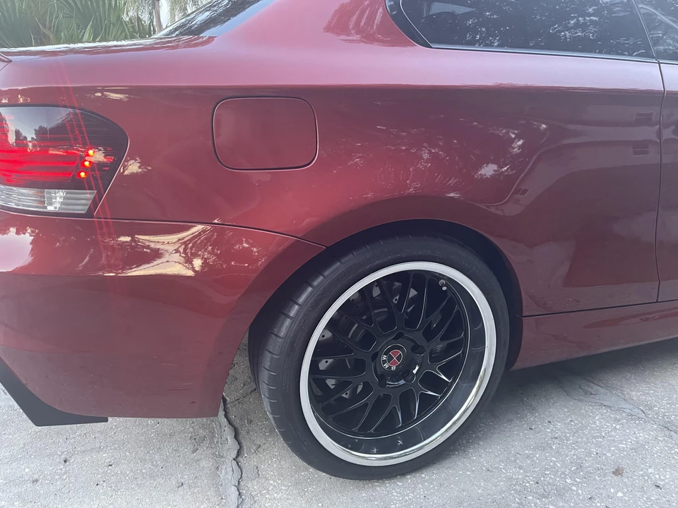 2011 BMW E82 135i & 135is - Image 30 of 31