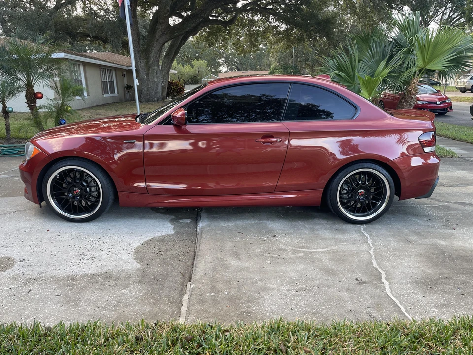 2011 BMW E82 135i & 135is - Image 9 of 31
