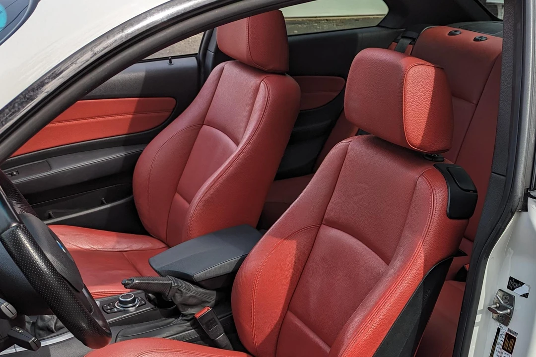 2011 BMW E82 135i & 135is - Image 25 of 31