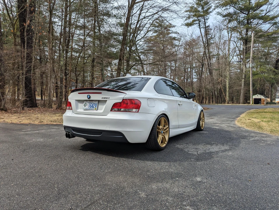 2011 BMW E82 135i & 135is - Image 8 of 31
