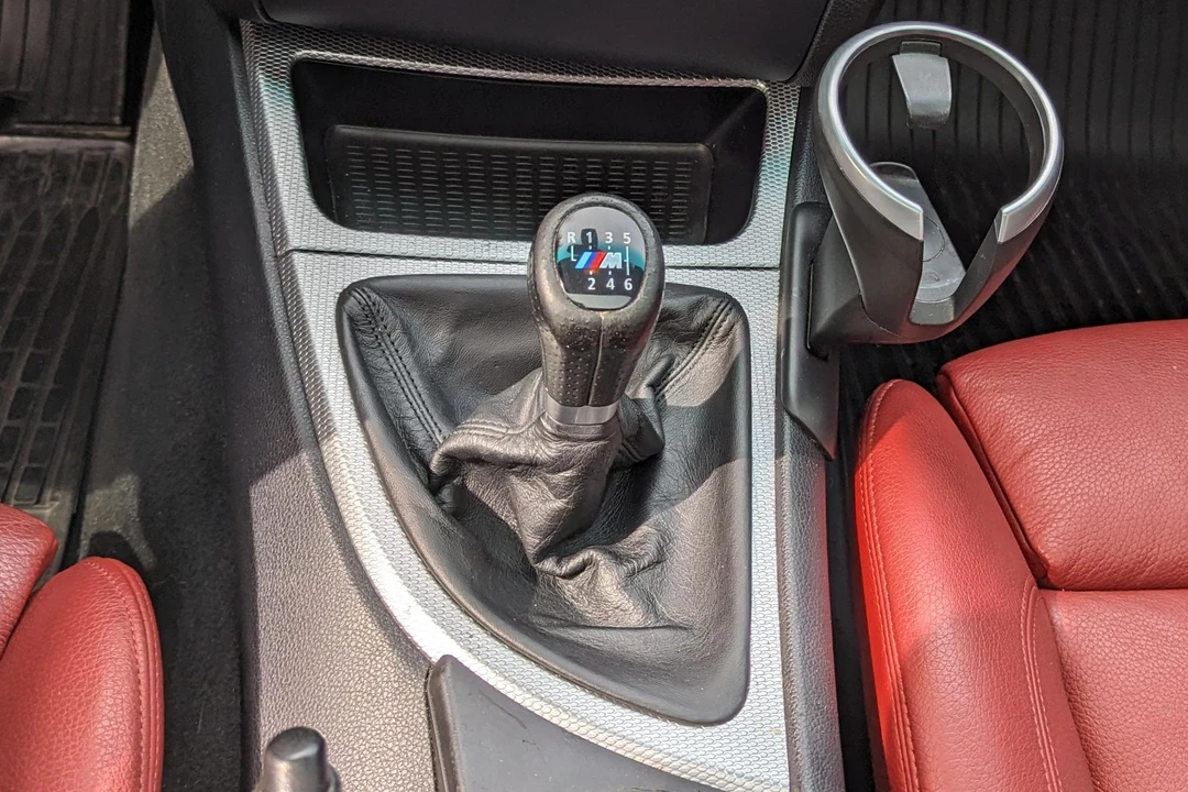 2011 BMW E82 135i & 135is - Image 26 of 31