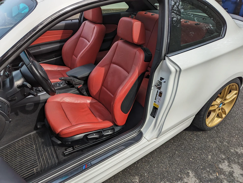 2011 BMW E82 135i & 135is - Image 28 of 31