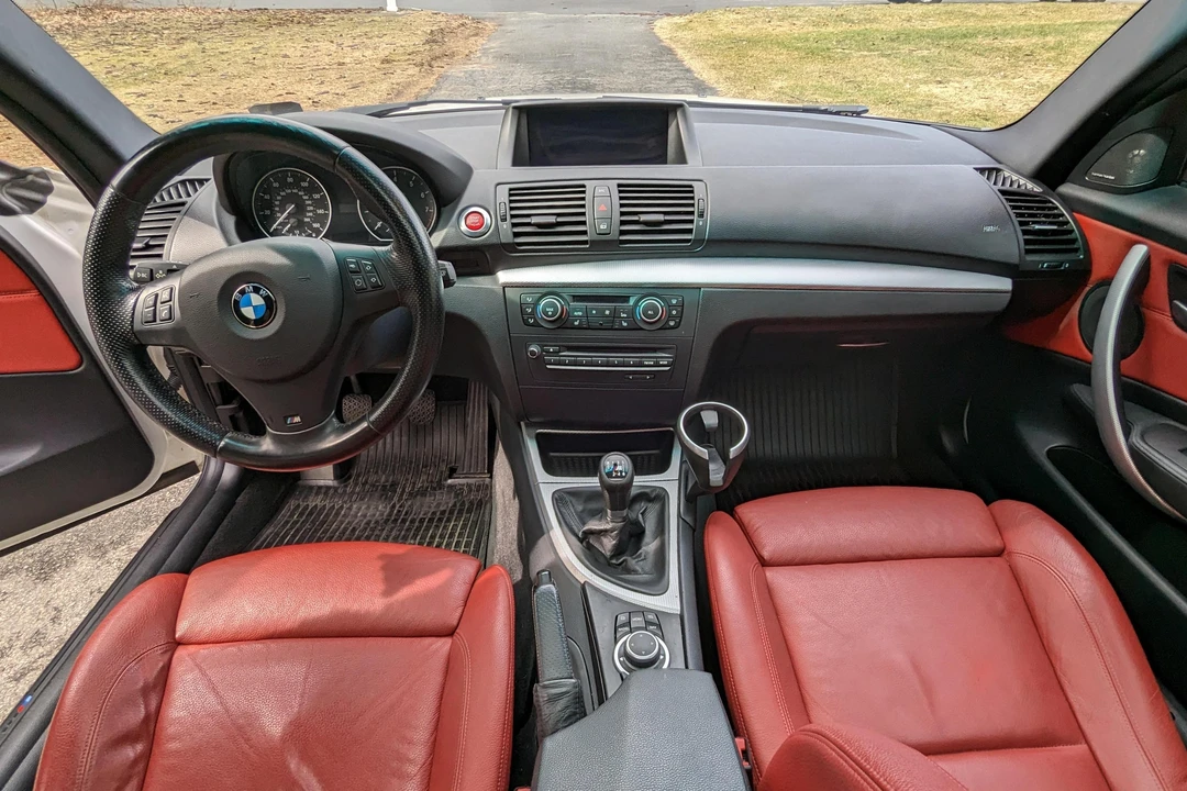 2011 BMW E82 135i & 135is - Image 24 of 31