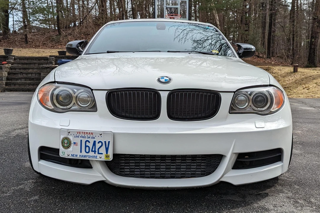 2011 BMW E82 135i & 135is - Image 2 of 31