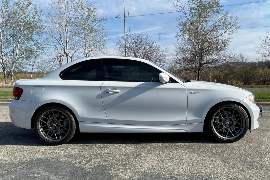 2011 BMW E82 135i & 135is - Image 3 of 31