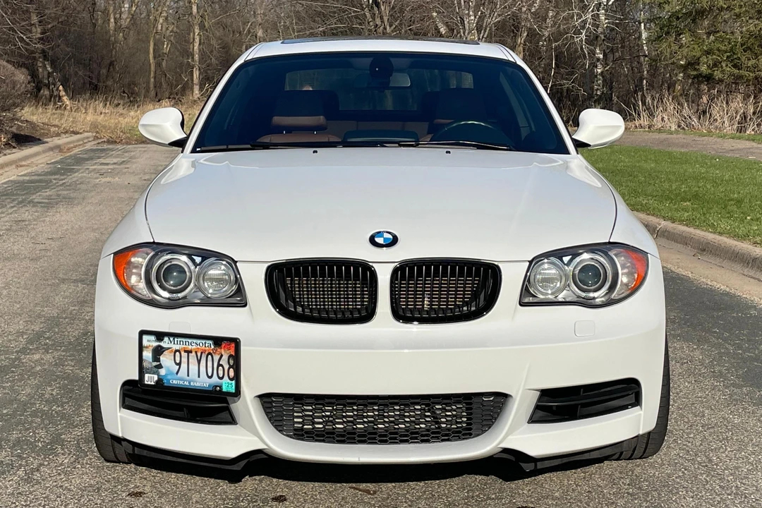 2011 BMW E82 135i & 135is - Image 2 of 31
