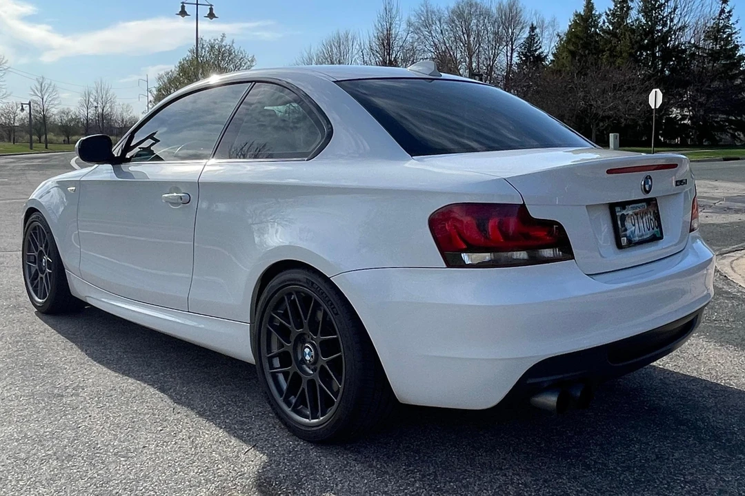 2011 BMW E82 135i & 135is - Image 4 of 31