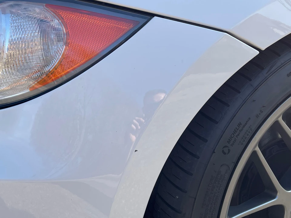 2011 BMW E82 135i & 135is - Image 24 of 31