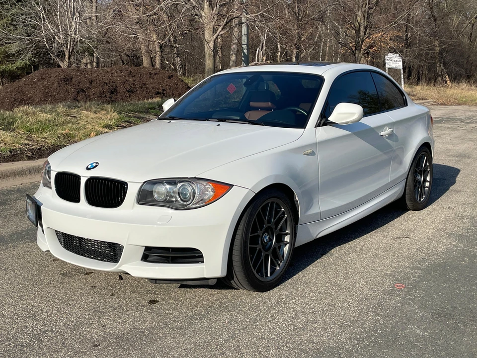 2011 BMW E82 135i & 135is - Image 6 of 31